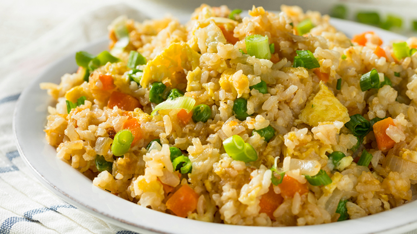 Arroz frito con huevo al estilo oriental - Hacelo con Huevos • Costa Rica